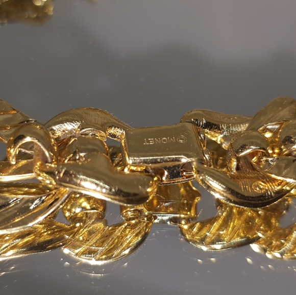 Monet Necklace - Picture 2 of 2